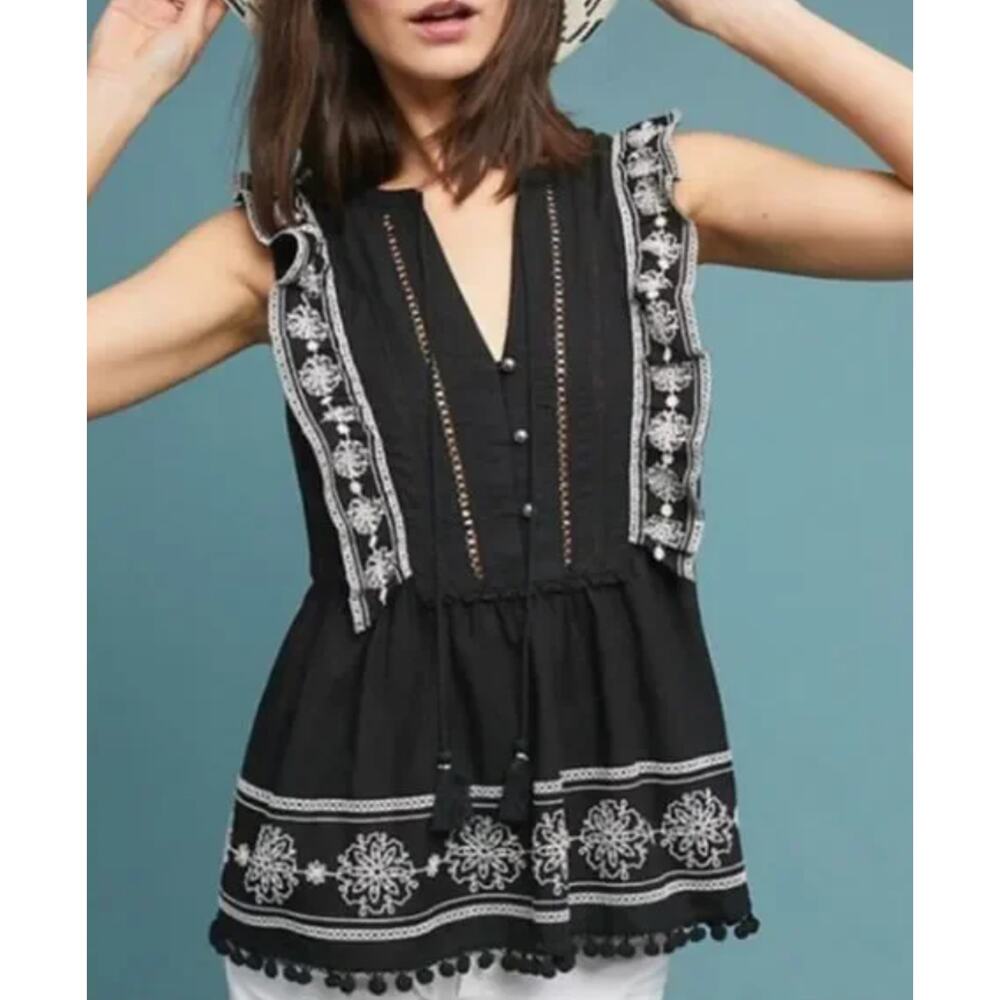 Anthropolgie Akemi Kin Adelina Embroidered Peasant Top with Eyelets